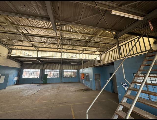 350M² WAREHOUSE TO LET IN HERMANSTAD